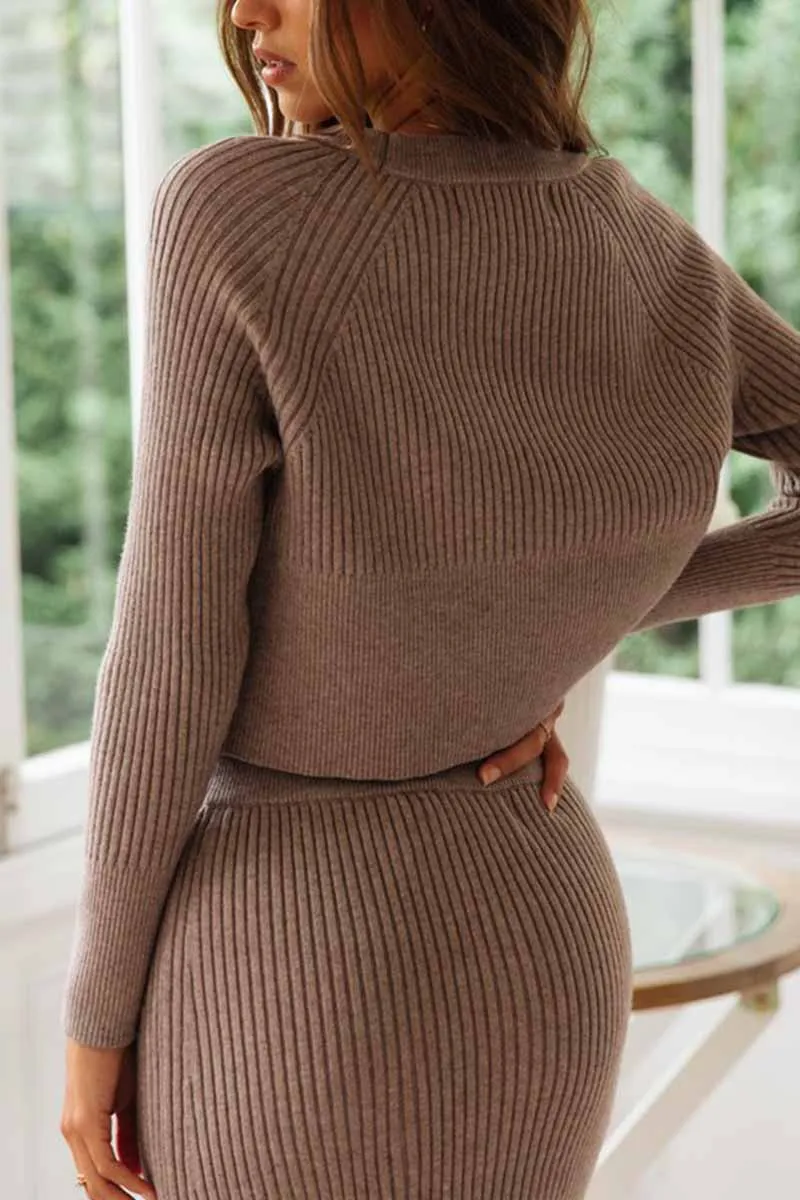 Dunnmall Knitted Solid Color Sweater Skirt Suit