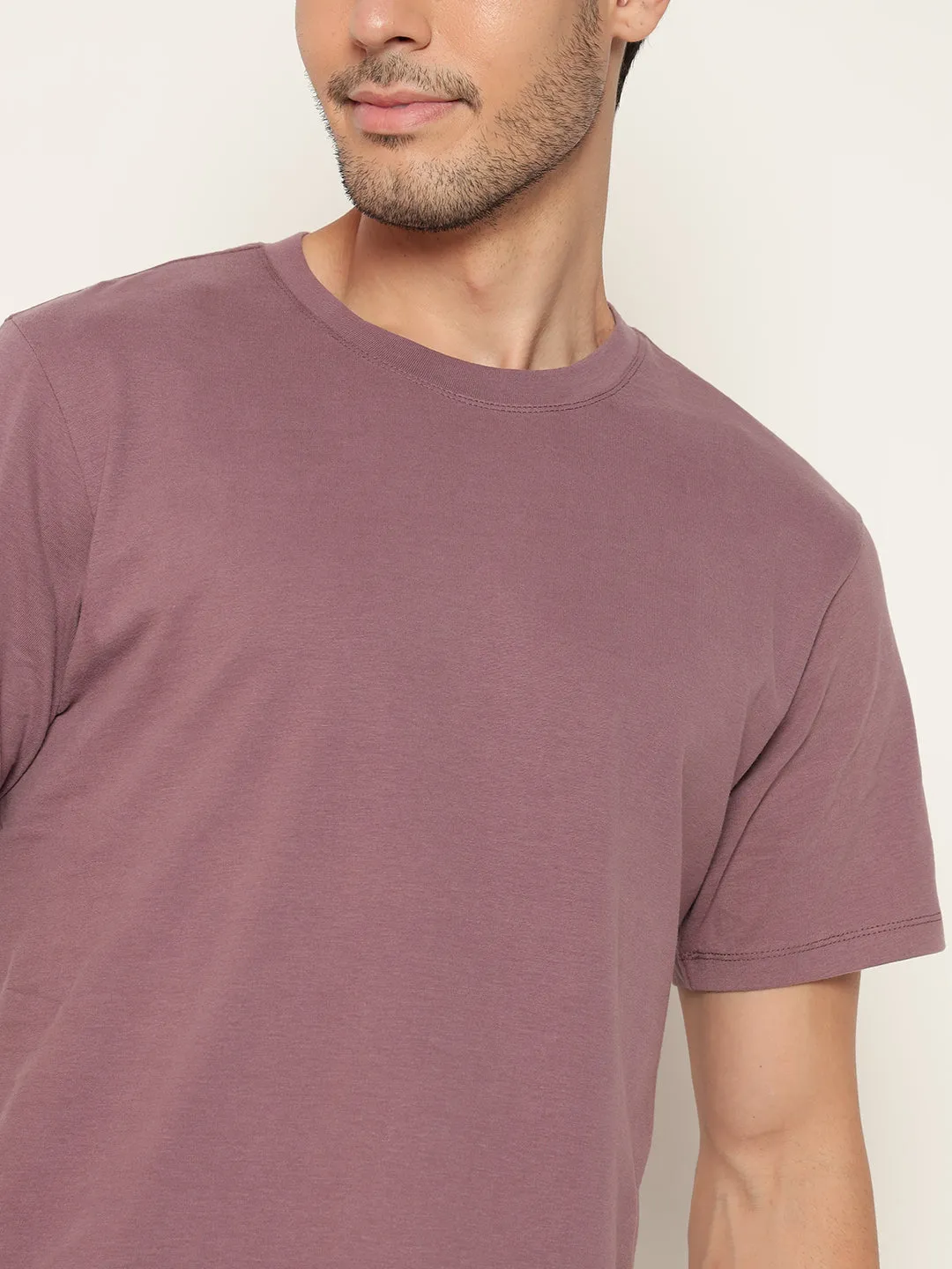 Men purple Solid Round Neck Pure Cotton T-Shirt