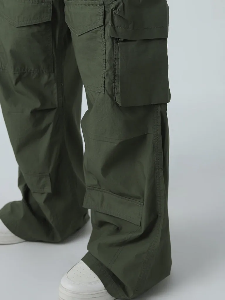 Nuon Olive Cargo-Style Wide Leg Fit Mid-Rise Trousers