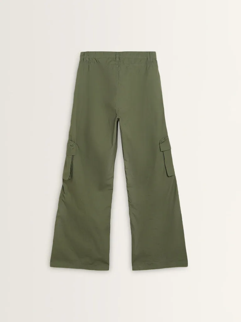 Nuon Olive Cargo-Style Wide Leg Fit Mid-Rise Trousers