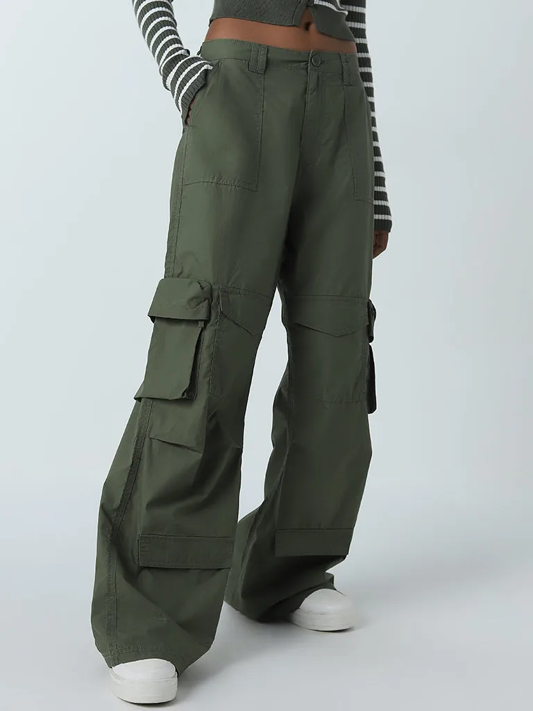 Nuon Olive Cargo-Style Wide Leg Fit Mid-Rise Trousers