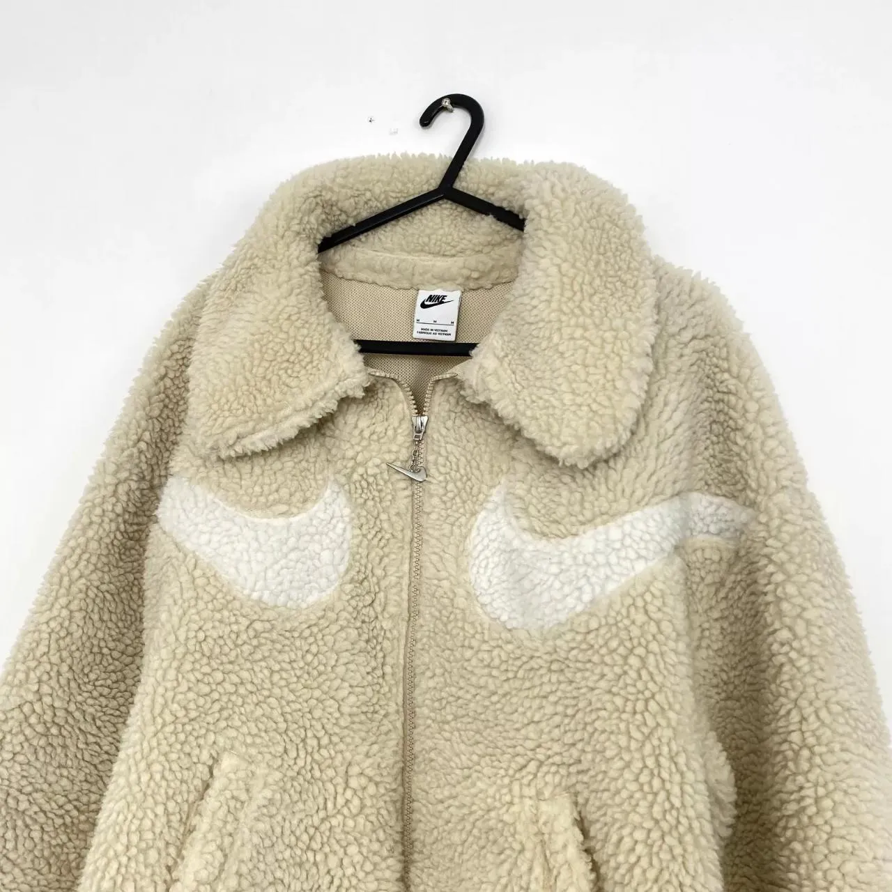 Preowned Nike Womens Heavy Sherpa Jacket Fleece Teddy Size M Loose Cream Double Swoosh