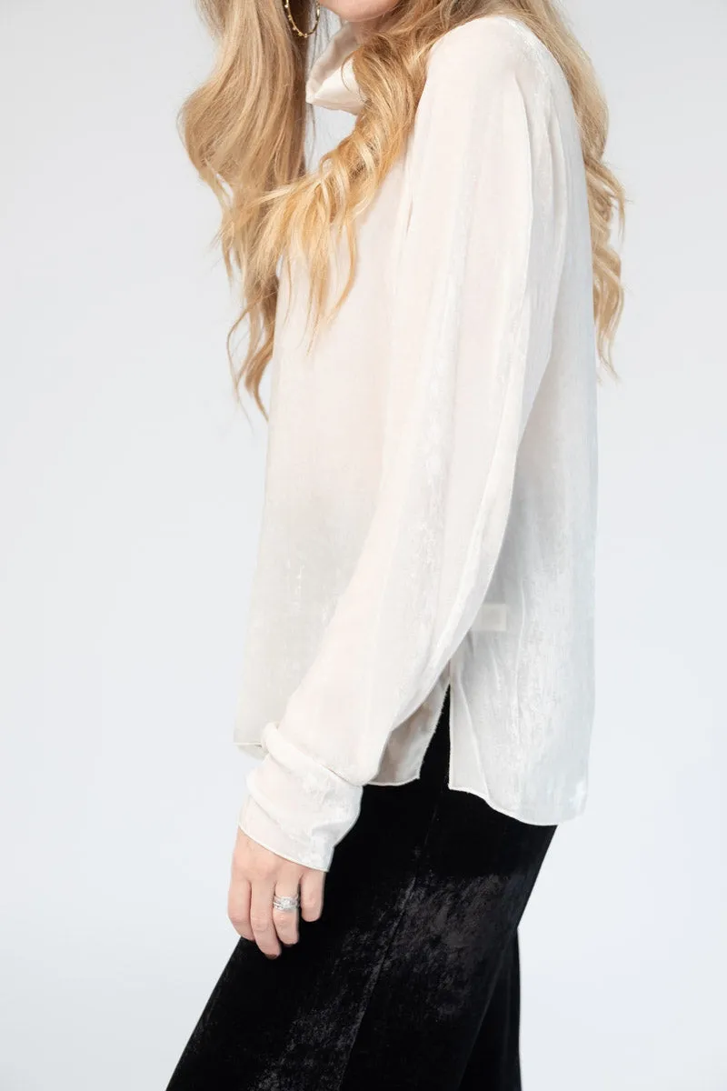 Velvet Turtleneck Top in Naturale